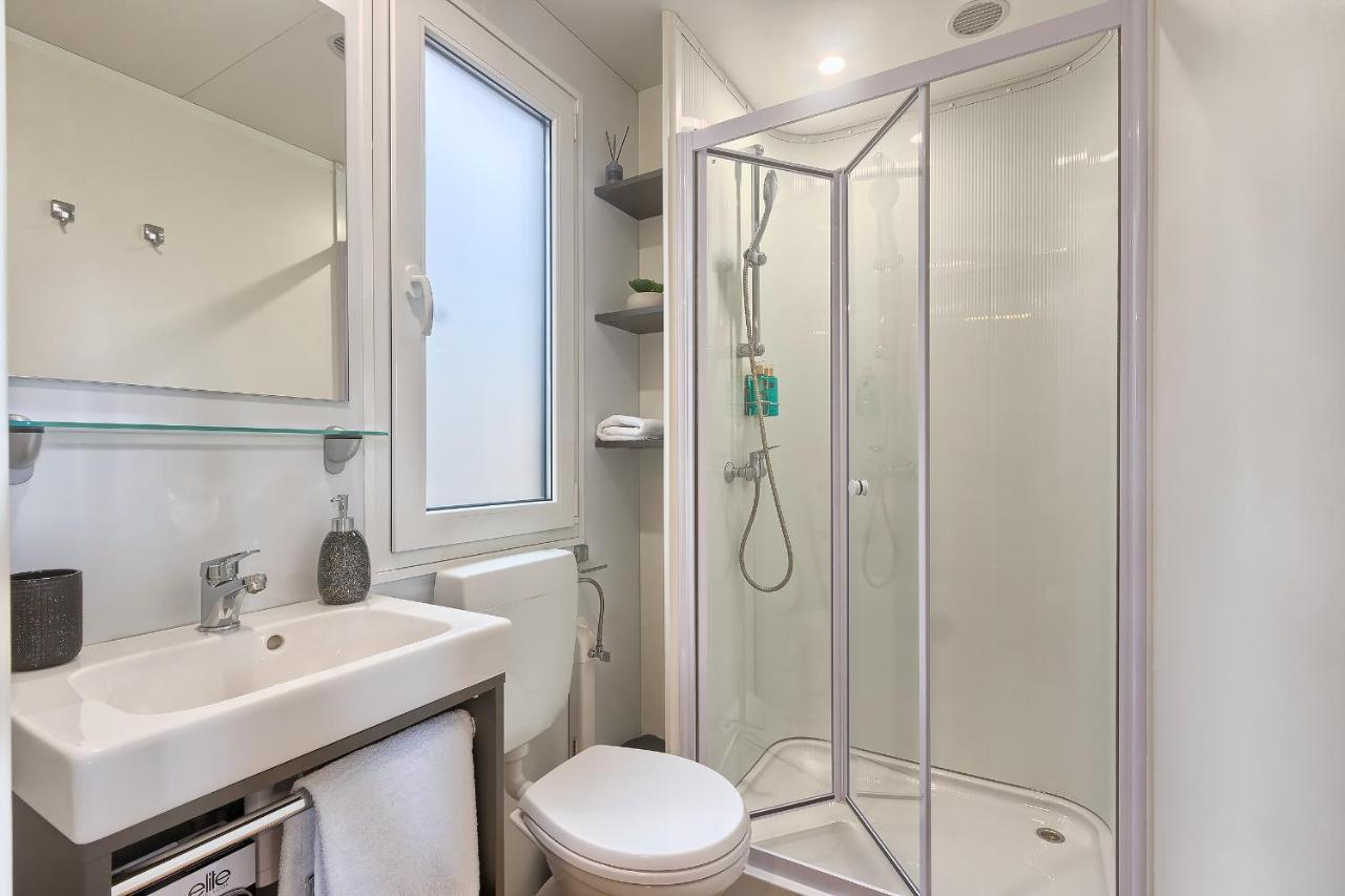 Total Escape Mobile Home Nera Camp Porton Biondi โรวีน ภายนอก รูปภาพ