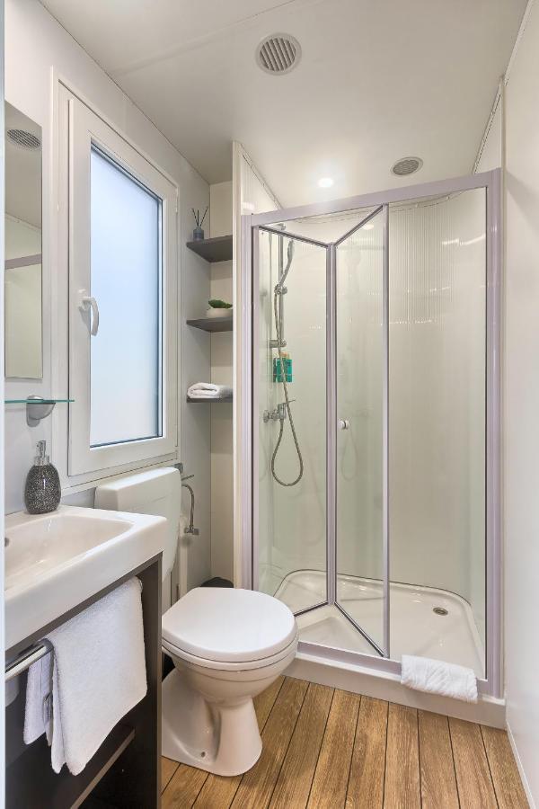 Total Escape Mobile Home Nera Camp Porton Biondi โรวีน ภายนอก รูปภาพ