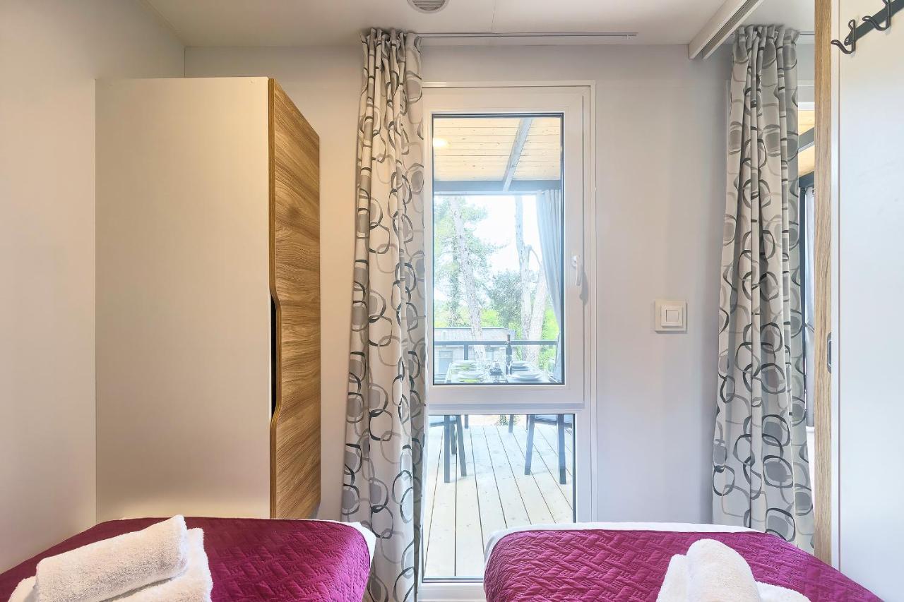 Total Escape Mobile Home Nera Camp Porton Biondi โรวีน ภายนอก รูปภาพ