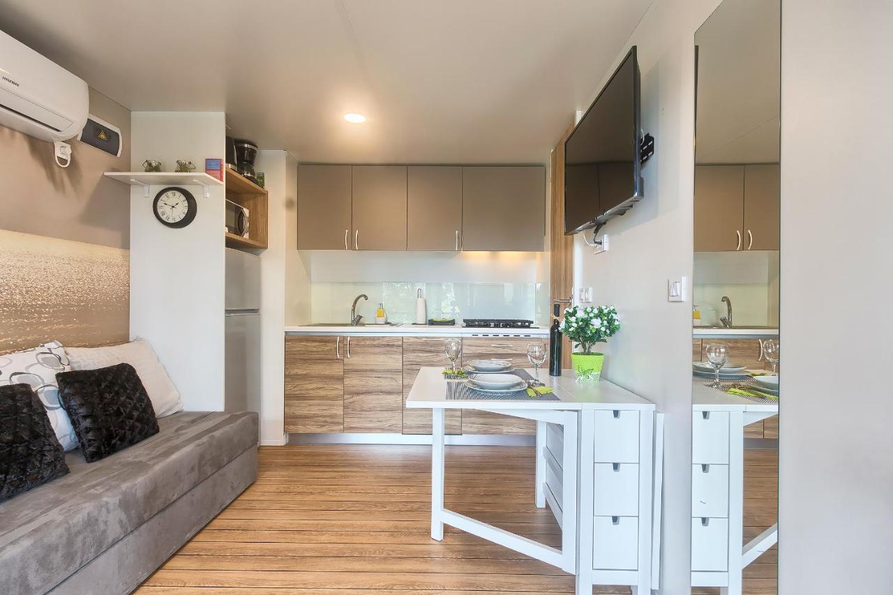 Total Escape Mobile Home Nera Camp Porton Biondi โรวีน ภายนอก รูปภาพ